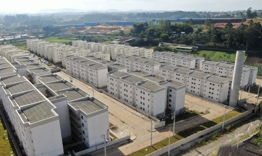 Brazília oznamuje solárny plán projektu cenovo dostupného bývania s kapacitou 2 GW